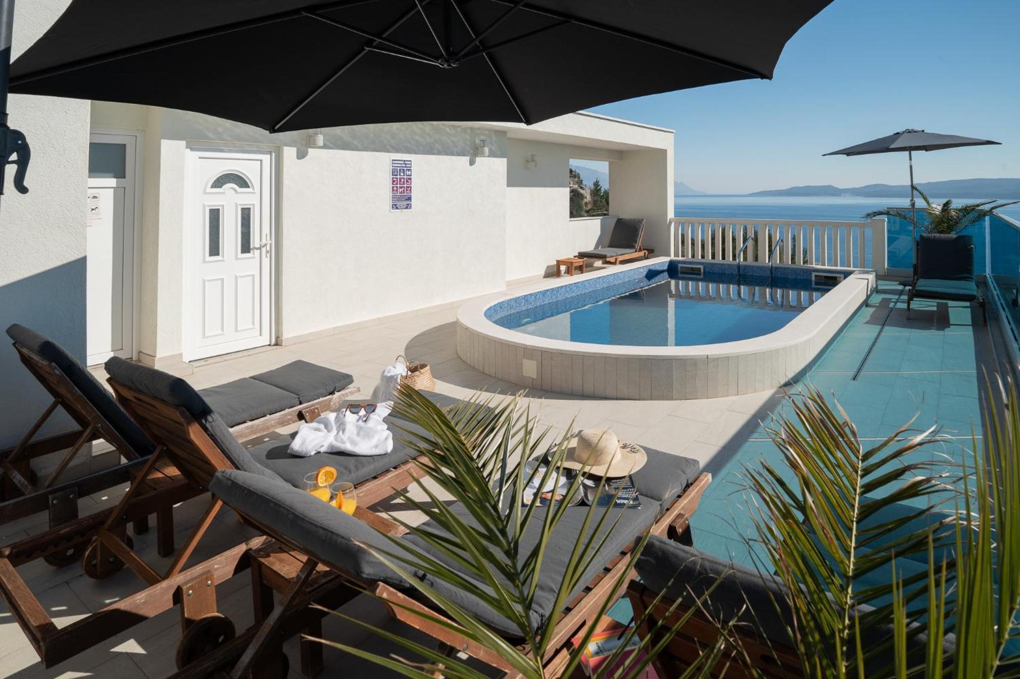 Sunny Hill Apartments With Rooftop Pool Celina Εξωτερικό φωτογραφία