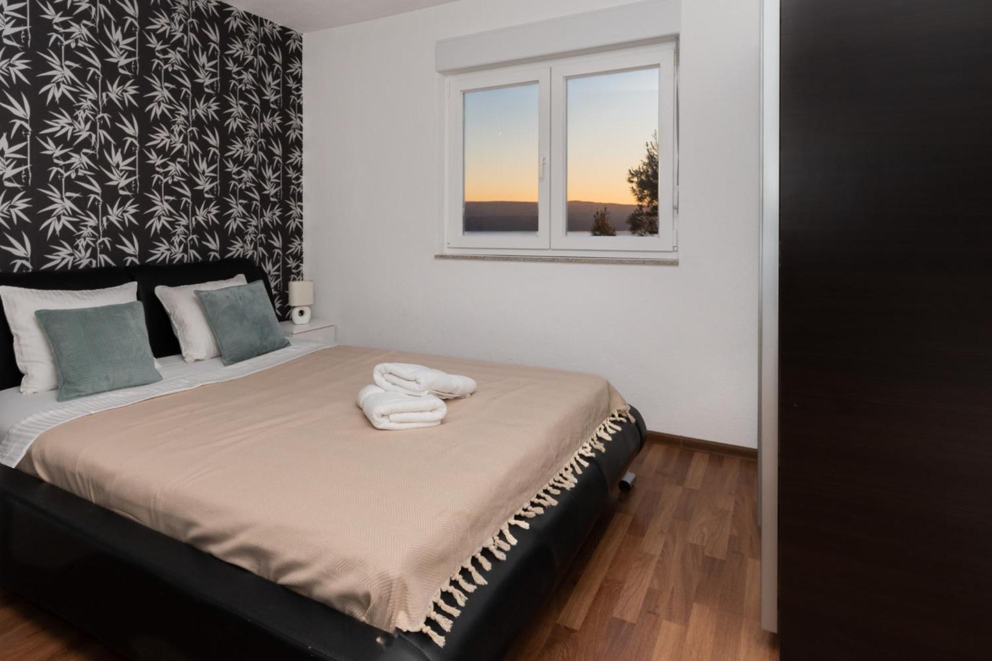 Sunny Hill Apartments With Rooftop Pool Celina Εξωτερικό φωτογραφία