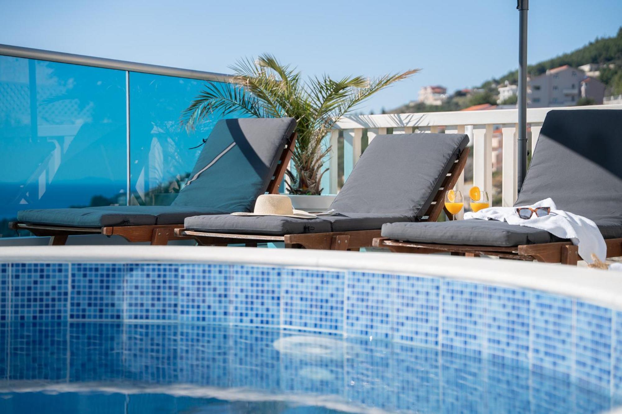 Sunny Hill Apartments With Rooftop Pool Celina Εξωτερικό φωτογραφία