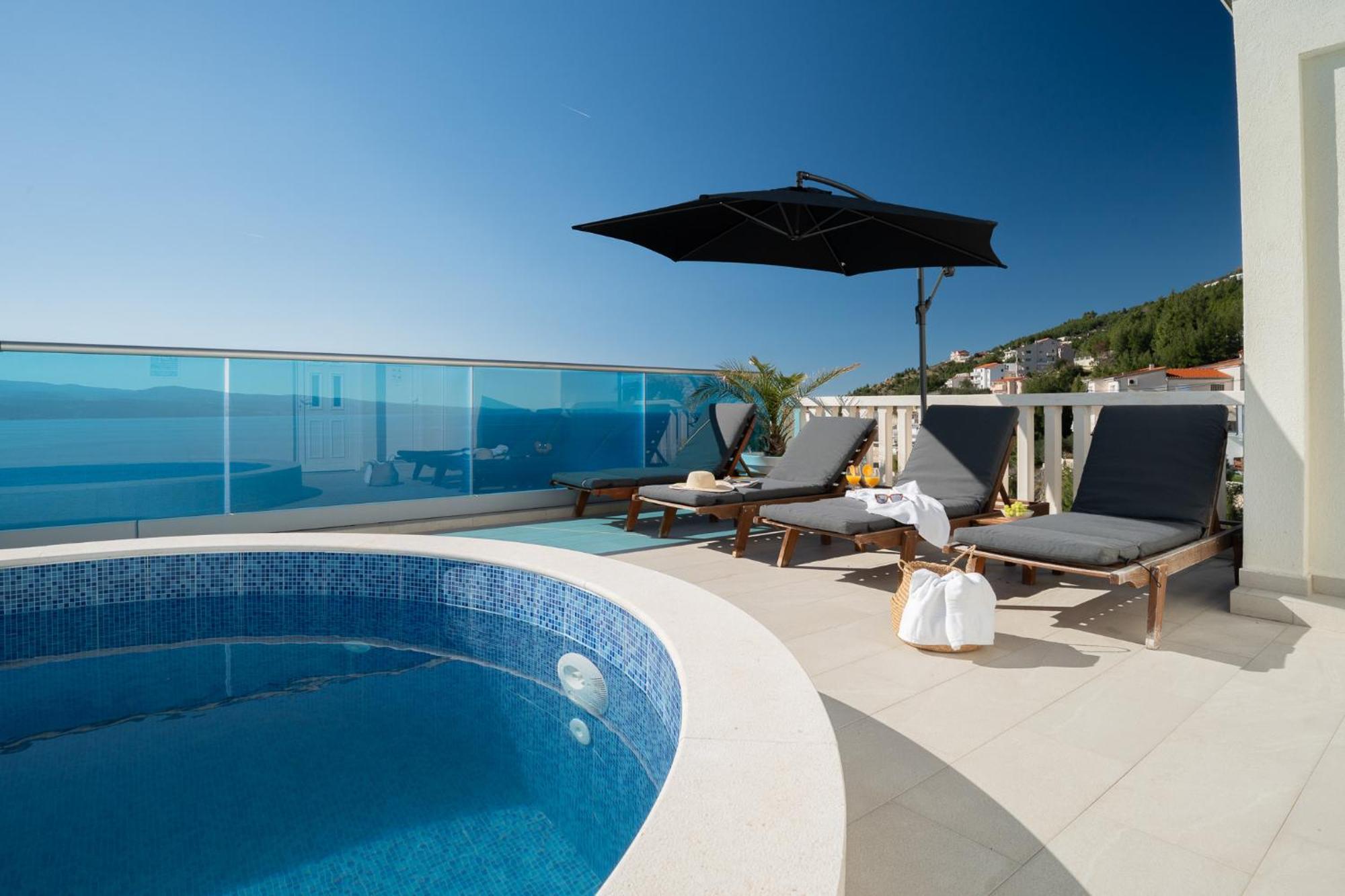 Sunny Hill Apartments With Rooftop Pool Celina Εξωτερικό φωτογραφία