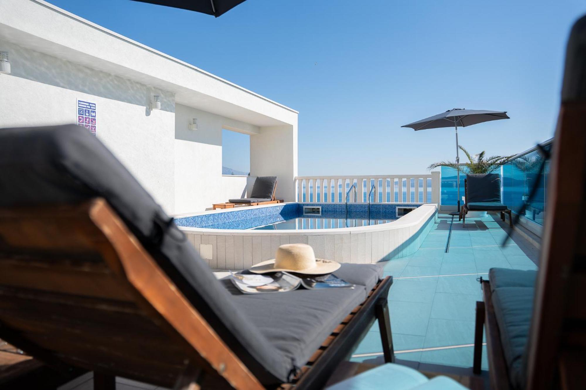 Sunny Hill Apartments With Rooftop Pool Celina Εξωτερικό φωτογραφία