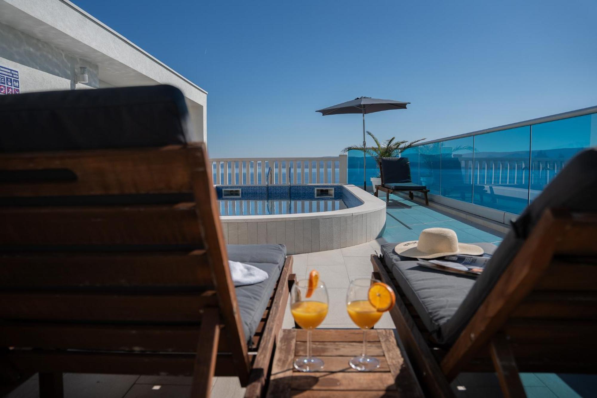 Sunny Hill Apartments With Rooftop Pool Celina Εξωτερικό φωτογραφία