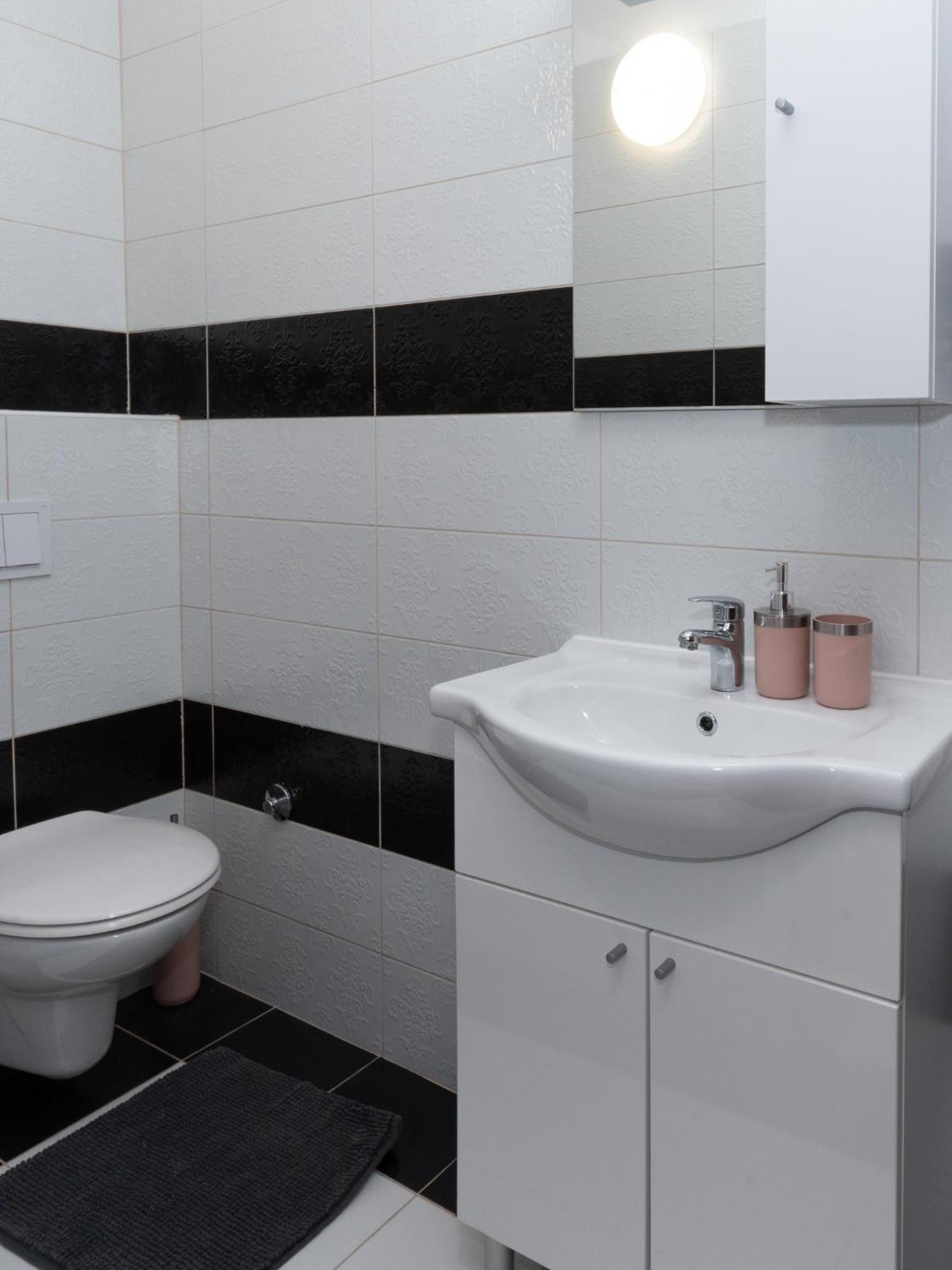Sunny Hill Apartments With Rooftop Pool Celina Εξωτερικό φωτογραφία